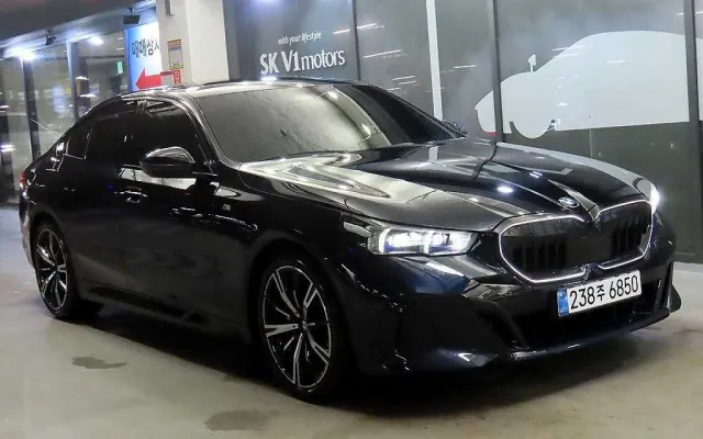 인천수입자동차 5시리즈 (G60) 530i xDrive 매물 사진 2 - 2025/03 30,255km