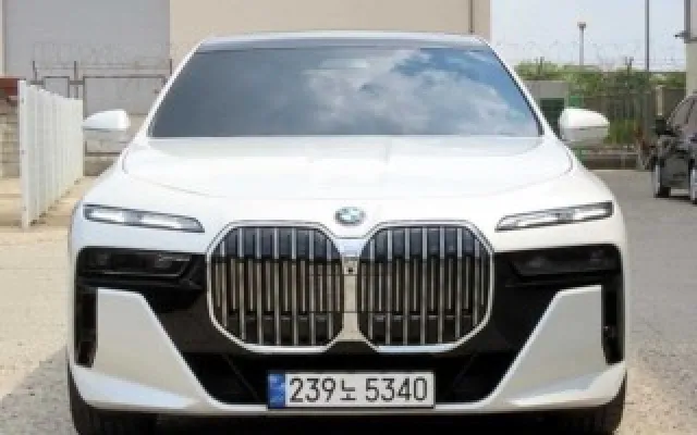 인천수입자동차 7시리즈 (G70) 740i sDrive M 스포츠 매물 사진 3 - 2023/08 38,480km